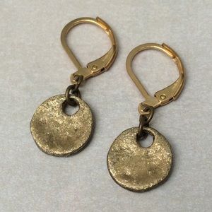 Antiqued gold tone hammered coin disc earrings